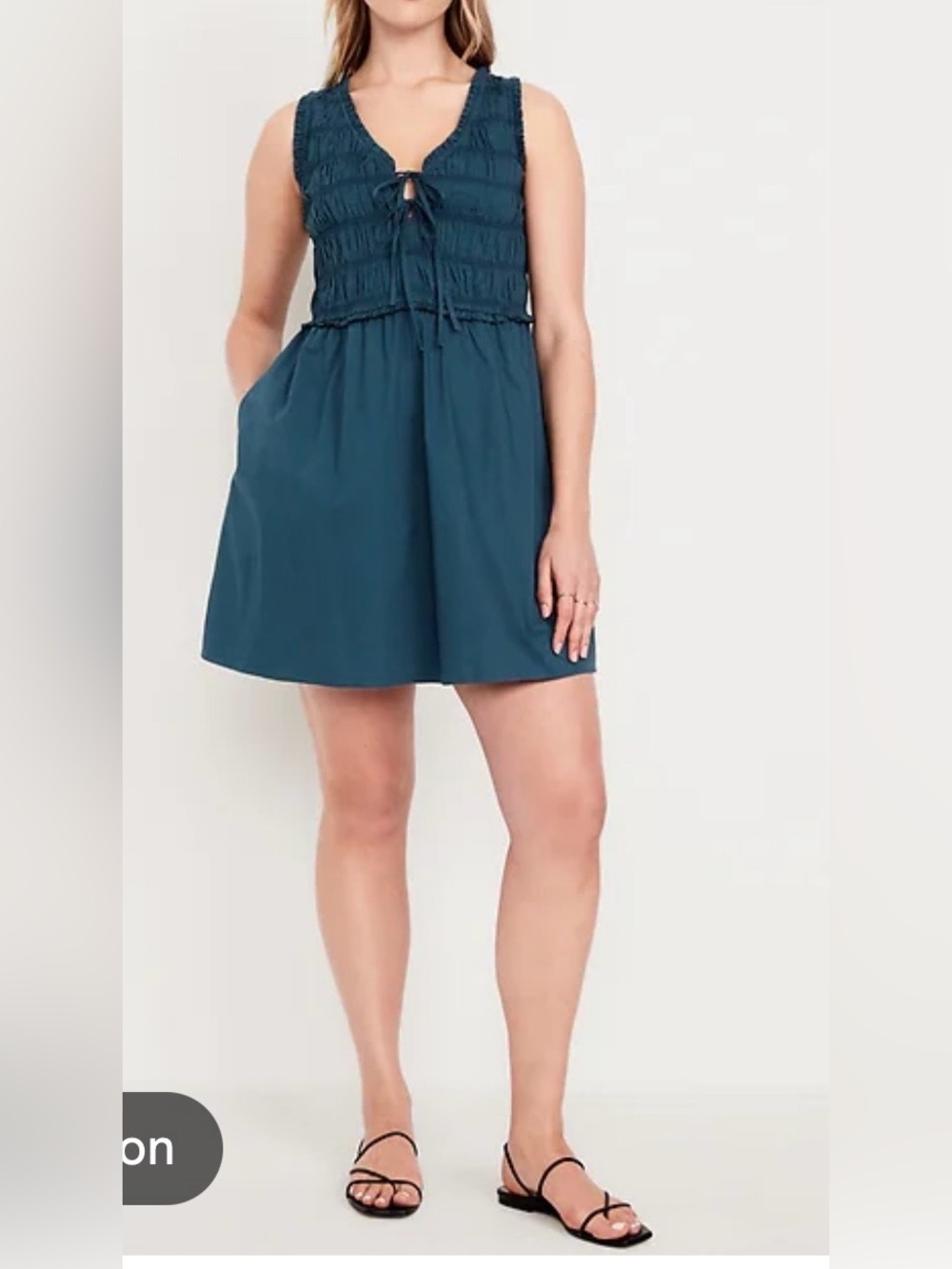 Old Navy women's XL Tidewater Blue Smocked Fit Flare Mini Dress With Pockets